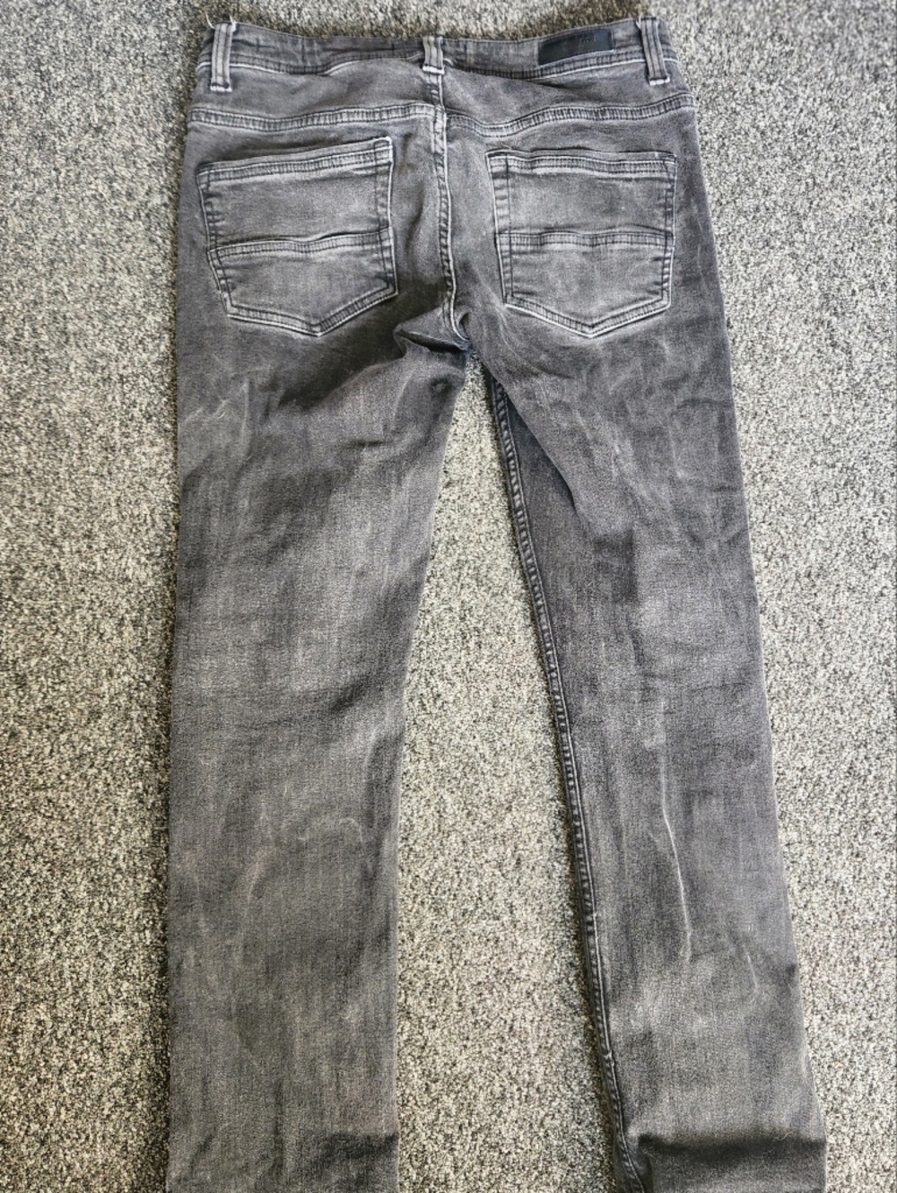 Kenneth Cole Classic Men's Acid Wash Style Slim Fit Jeans